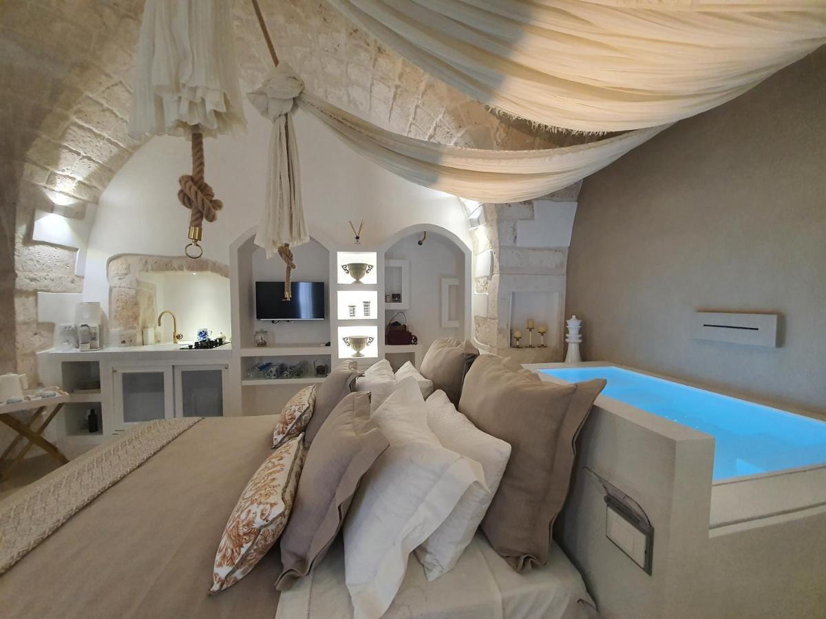 Eurydice Suite With Infinity Jacuzzi Ostuni Exteriér fotografie