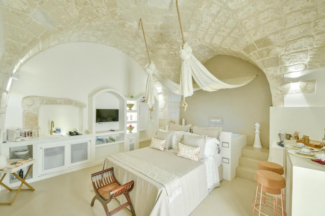 Eurydice Suite With Infinity Jacuzzi Ostuni Exteriér fotografie