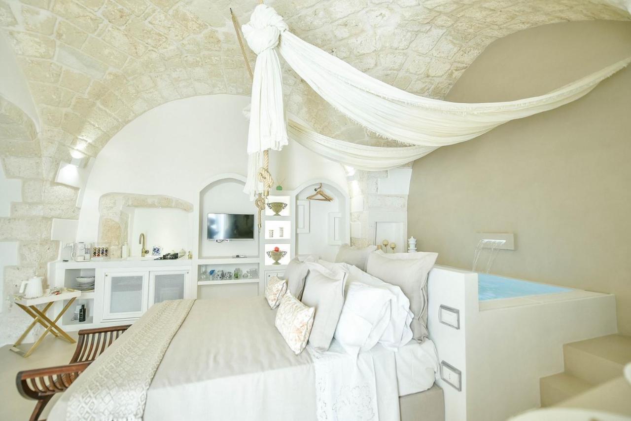 Eurydice Suite With Infinity Jacuzzi Ostuni Exteriér fotografie